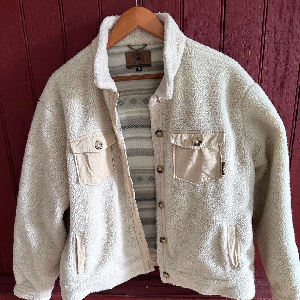 Levitate WOMEN'S ADVENTURE TRUCKER Jacket
